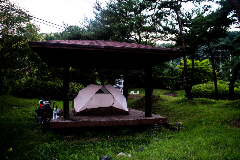 Pagoda camping